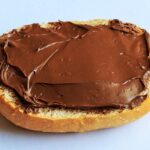 2560px-Nutella_bread_12-201