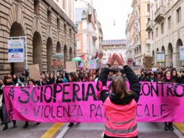 En Italie, des féministes occupent un planning familial