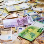 banknotes-7850299_1280 (2)