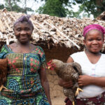 Mbuti_women_in_Mabukulu,_DR_Congo