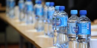 Petites bouteilles d’eau en plastique : bientôt interdites ? Petites bouteilles d’eau en plastique : bientôt interdites ?
