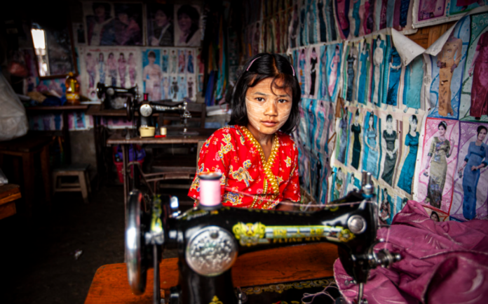 160 millions d’enfants sont victimes de travail forcé dans le monde 160 millions d’enfants sont victimes de travail forcé dans le monde