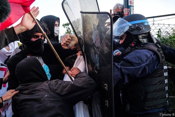 Raphaël Elha livre le récit des luttes anticapitalistes Raphaël Elha livre le récit des luttes anticapitalistes