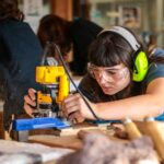 ETRELahage_TitrePro_CréditsZéliaMezailles (2)