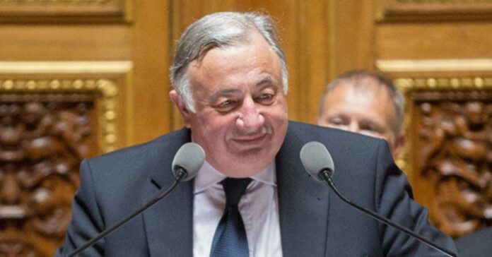 Le vrai rôle du Sénat : une emprise invisible Le vrai rôle du Sénat, et pourquoi il pose problème