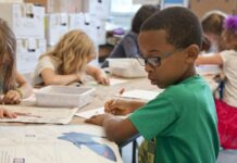 Rentrée 2025 : la République abandonne définitivement l’école