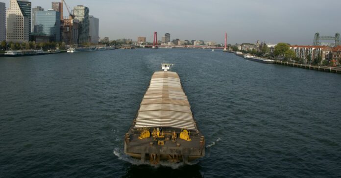 « Seine-Nord Europe » : 10 milliards pour un mega-canal mortifère Projet Seine-Nord Europe : 10 milliards pour un mégacanal mortifère