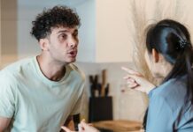 Débattre sans se faire piéger : 7 techniques de manipulation à connaître Débattre sans se faire piéger : 7 techniques de manipulation à connaître