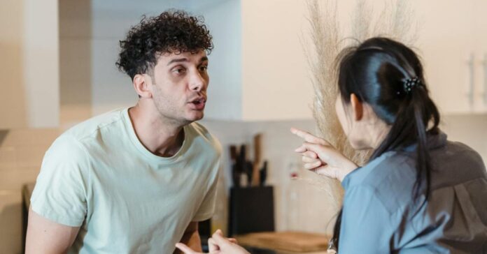 Débattre sans se faire piéger : 7 techniques de manipulation à connaître Débattre sans se faire piéger : 7 techniques de manipulation à connaître