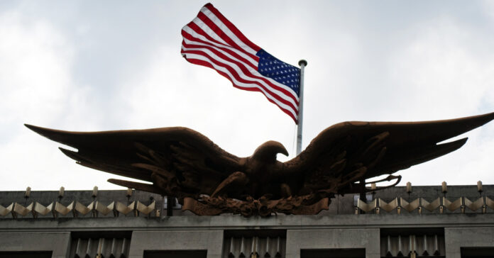 Budget, climat, impérialisme américain : les 10 actus à ne pas manquer cette semaine