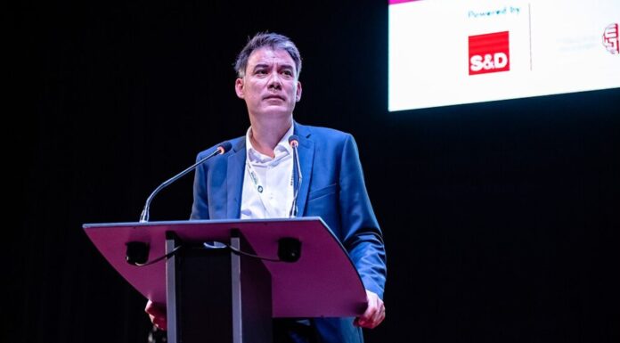 Parti socialiste, ou l’éternel cycle de la trahison Parti socialiste, ou l'éternel cycle de la trahison