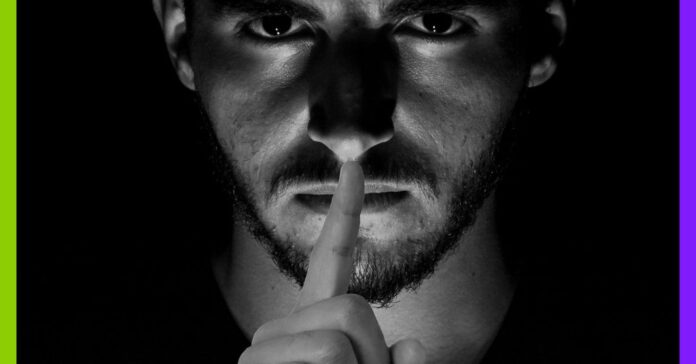 « Je me suis trompé » : confessions d’un complotiste repenti Confession d'un influenceur complotiste repenti