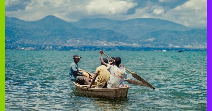 À Bujumbura, ces déchets qui intoxiquent le lac Tanganyika À Bujumbura, ces déchets qui intoxiquent le lac Tanganyika