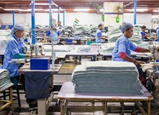 Comment le polyester empoisonne la planète et les corps Comment le polyester empoisonne la planète et les corps