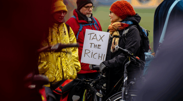 Riches, LFI et Tchétchénie : les 10 infos de la semaine