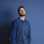 Akim Omiri fait entendre sa voix tous les lundis sur Radio Nova ©Raphaël Liot