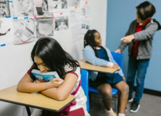 Neurodivergence : de l’exclusion sociale au trauma complexe Neurodivergence : de l’exclusion sociale au trauma complexe