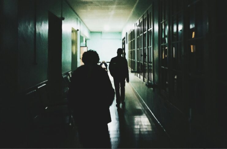 « Ils vont le bousiller » : une mère alerte sur la prise en charge psychiatrique de son fils autiste « Ils vont le bousiller » : une mère alerte sur la prise en charge psychiatrique de son fils autiste