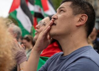 Action d’XR pour la Palestine : retour sur un épisode de violences policières Action d’XR pour la Palestine : retour sur un épisode de violences policières