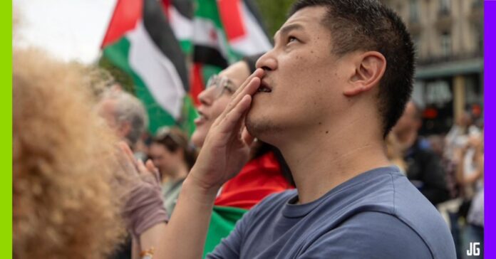 Action d’XR pour la Palestine : retour sur un épisode de violences policières Action d’XR pour la Palestine : retour sur un épisode de violences policières