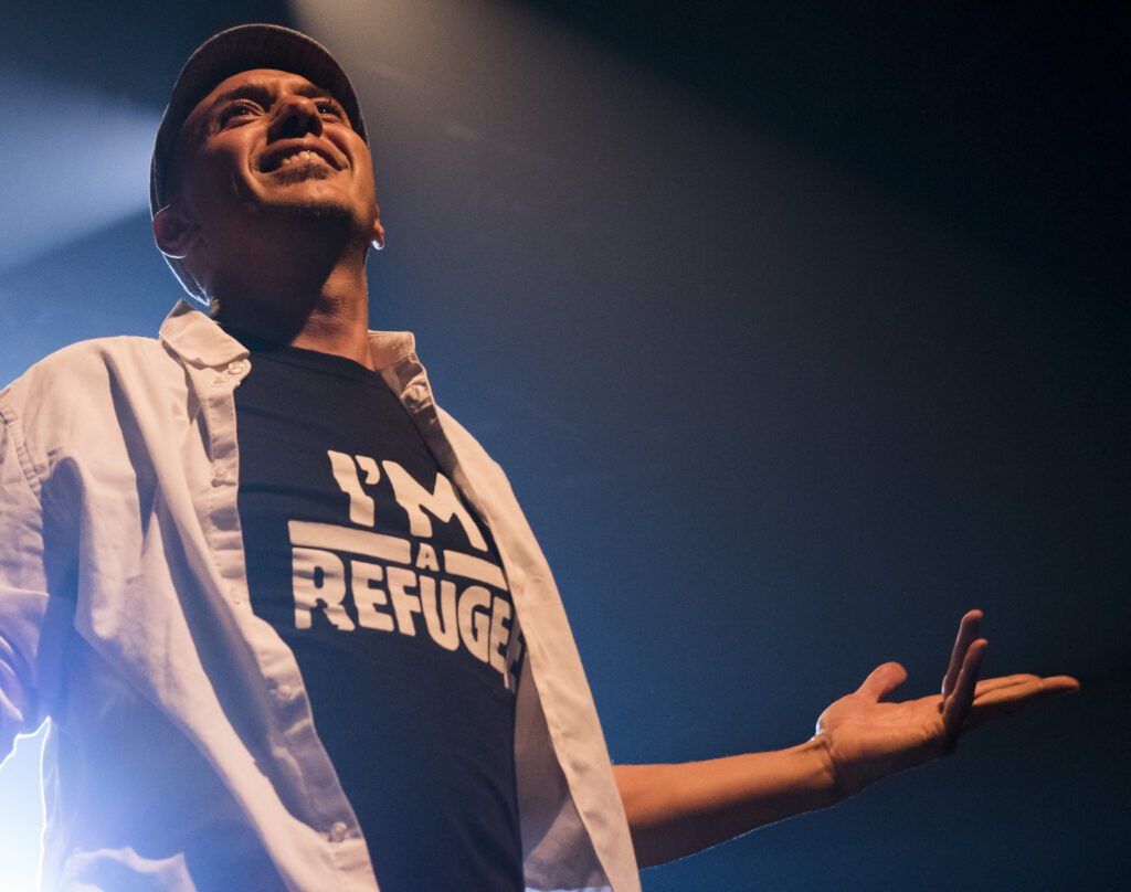 Le chanteur HK est actuellement en tournée à travers la France ©Vincent CAPRARO