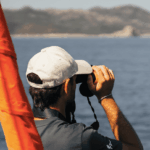 L&rsquo;association mène une mission scientifique d&rsquo;observation à bord de son catamaran ©Maxandre Brunet