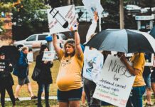 Big Pharma, liberté individuelle, nature… Les arguments du mouvement « antivax » Big Pharma, liberté individuelle, nature : les arguments du mouvement « antivax »