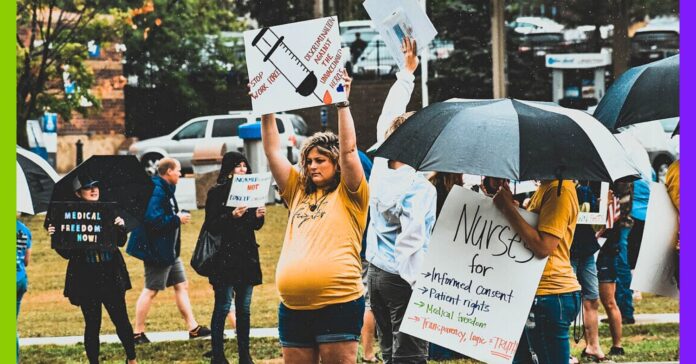 Big Pharma, liberté individuelle, nature… Les arguments du mouvement « antivax » Big Pharma, liberté individuelle, nature : les arguments du mouvement « antivax »