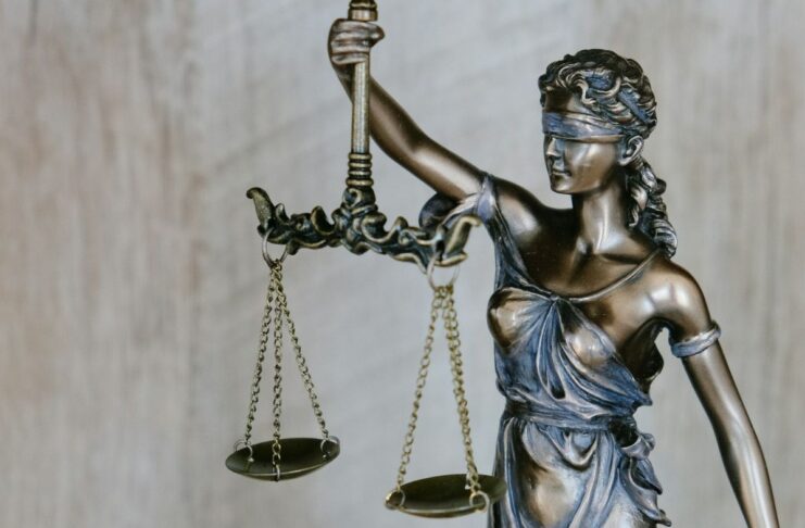 L’effondrement organisé de la justice française L'effondrement organisé de la justice française