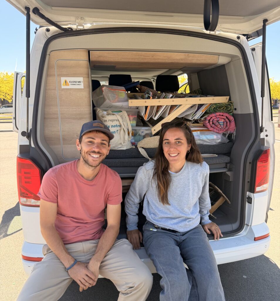Emma Bertoin et Tom Dilly ont sillonné la France en van, à la rencontre de celles et ceux qui font vivre l'école.