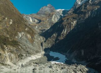 Tornade à Pomas, glacier au Népal et parc d’attractions : Top 10 actus de la semaine