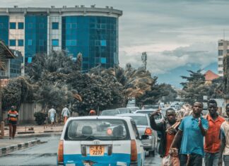 Après l’explosion de Bujumbura, faut-il délocaliser les camps militaires ? Après l'explosion de Bujumbura, faut-il délocaliser les camps militaires ?