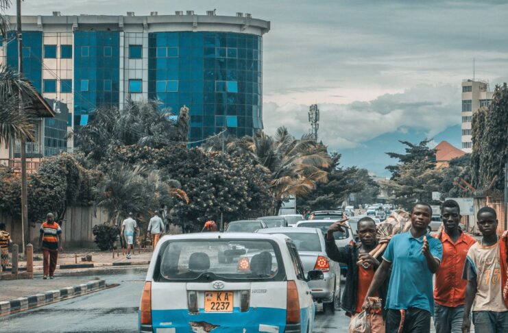 Après l’explosion de Bujumbura, faut-il délocaliser les camps militaires ? Après l'explosion de Bujumbura, faut-il délocaliser les camps militaires ?