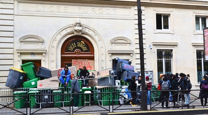 Mobilisation lycéenne : ce gouvernement qui mutile des enfants Mobilisation lycéenne : ce gouvernement qui mutile des enfants