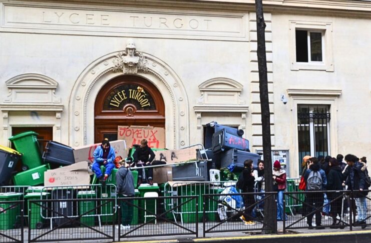 Mobilisation lycéenne : ce gouvernement qui mutile des enfants Mobilisation lycéenne : ce gouvernement qui mutile des enfants