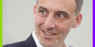 5 signes que Raphaël Glucksmann est la nouvelle vitrine du macronisme 5 signes que Raphaël Glucksmann est la nouvelle vitrine du macronisme